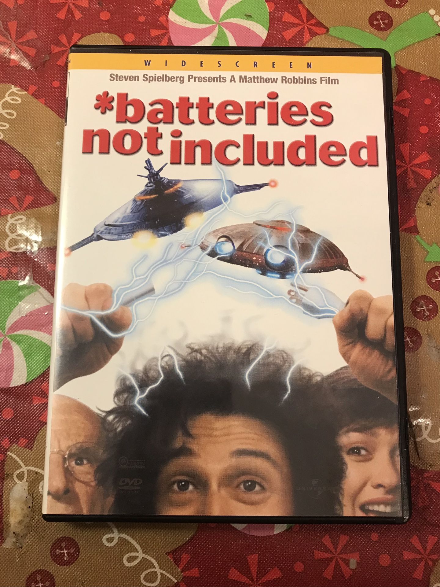 Batteries Not Included Movie - DVD CIB $7