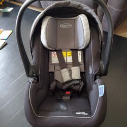 Graco Car Seat and Stroller Attachment 