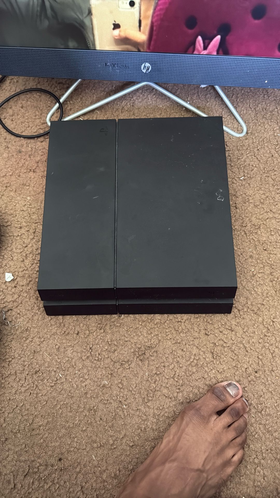 PS4 CONSOLE