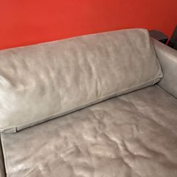 Joseph D’Urso Knoll leather sofa