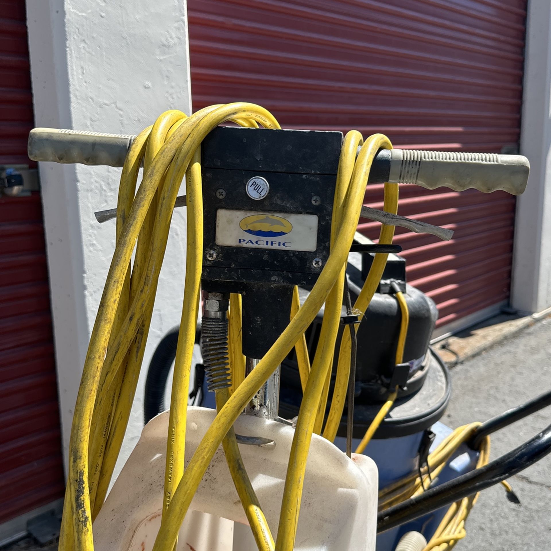 Hard Floor Scrubber