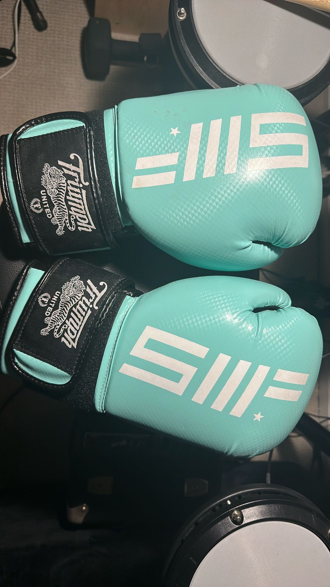 Boxing Gloves/ Guantes De Boxeo ( OBO