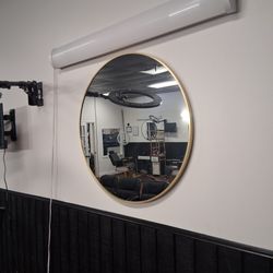 Mirrors straight lights and ring lights