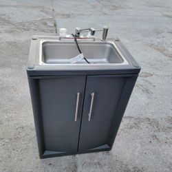 Portable Sink Mobile Handwash Self Contained Hot And Cold Water Concession With Water Tank
