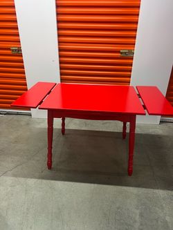 England table ( solid wood 🪵 table)
