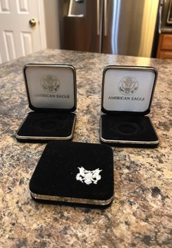 3 American Eagle Velvet Display Box