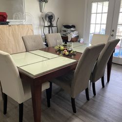 Dining Table And 6 Chairs 