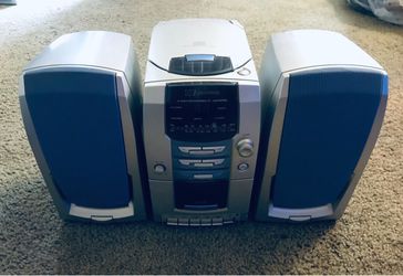 Emerson RETRO Vintage home stereo fully functional original owner in very good working condition plays CDs and cassettes