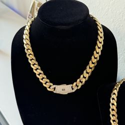 Jewelry & Accessories