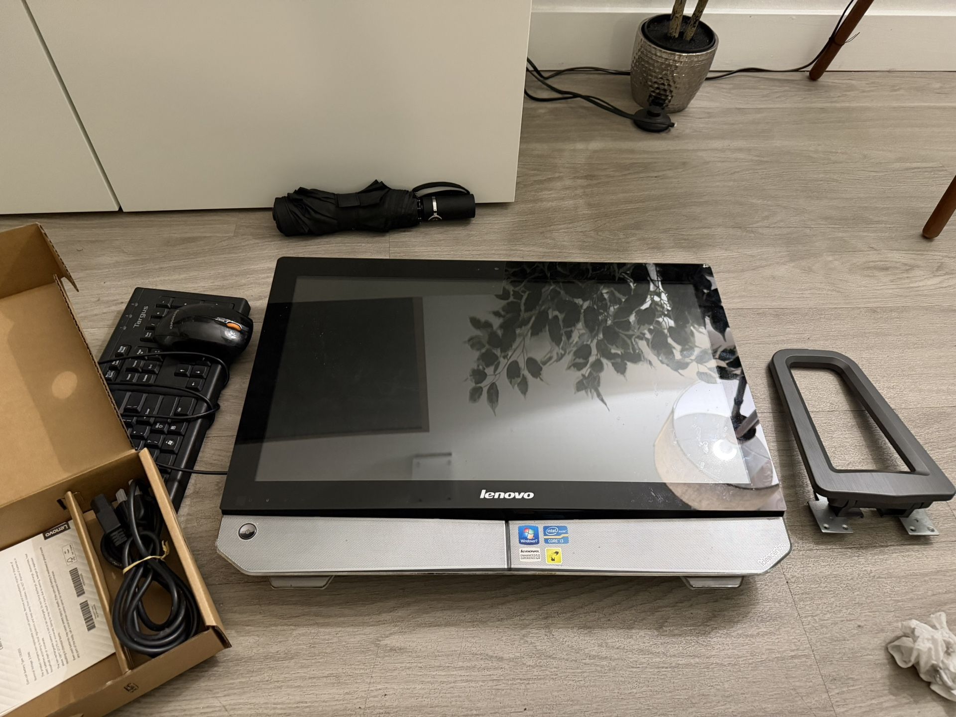 2 In 1 Lenovo Touch Screen OLD missing Hard drive