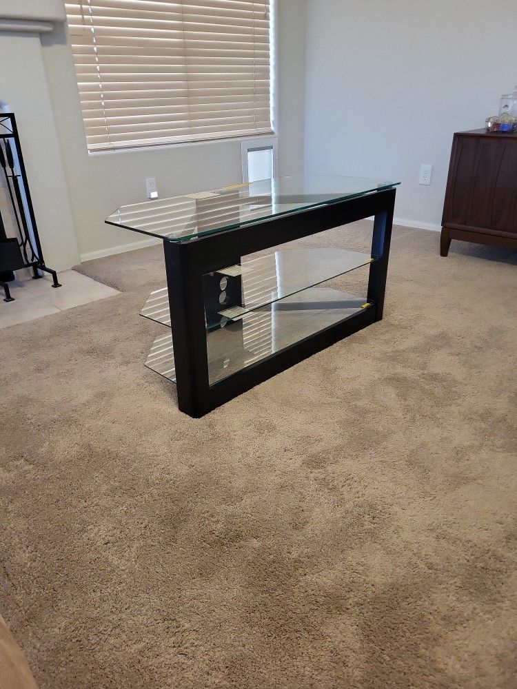 TV/ Entertainment Stand