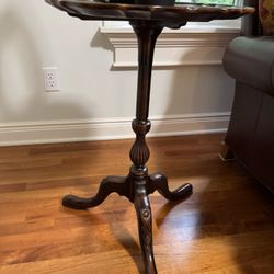 Round Side Table Set