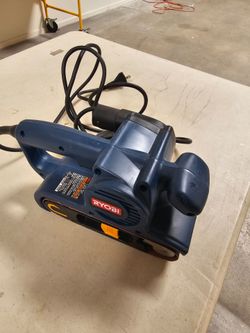 Ryobi BE318 2 Belt Sander