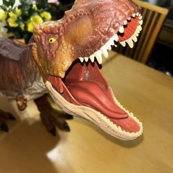 Colossal T rex Figure