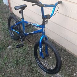 GENESIS BMX Bike / Bicycle with 18 Inch Wheels ( Genesis Bicicleta Con Llantas 18 Pulgadas )