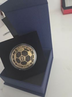 FIFA WORLD CUP 2026 COMMEMORATIVE VIP GUEST GOLD & SILVER COIN (COLLECTIBLE)