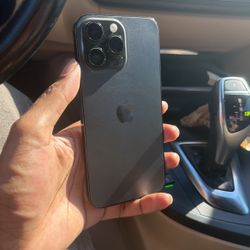 iPhone 14 Pro Max Carrier Unlocked 