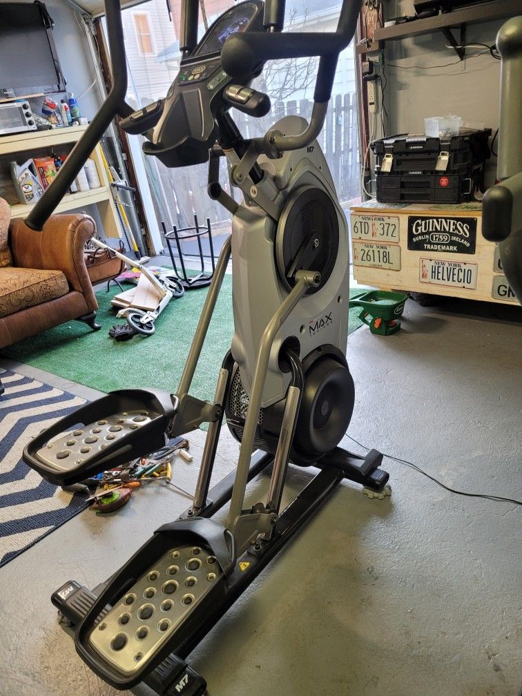 Bowflex Elliptical M7