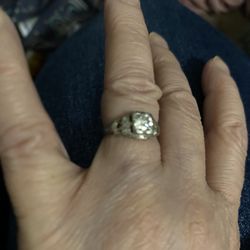 Antique Diamond and Platinum Engagement Ring 