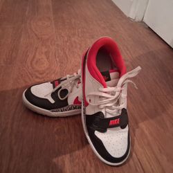 Jordan Legacy Lowtops Boys 3