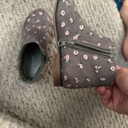 Cat & Jack Boots  Kids 10c $12