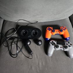 Limited Edition PS4 Controllers and charging dock PlayStation 4 Sony OEM