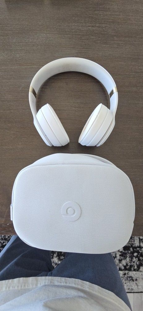 Beats Solo 4