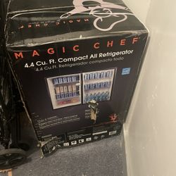 Magic Chef Mini Fridge 