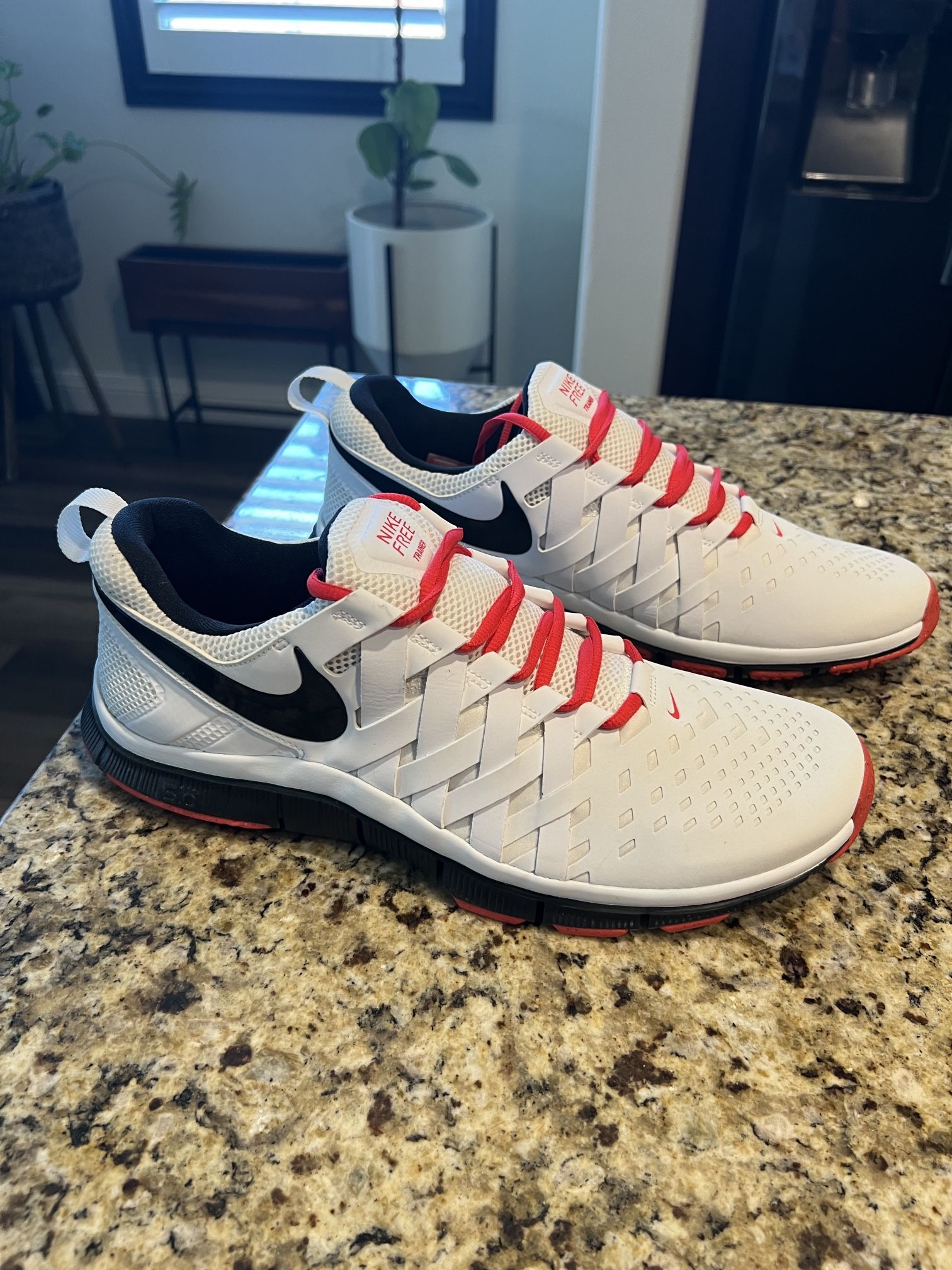 Nike Free Trainer (V4) Size 14