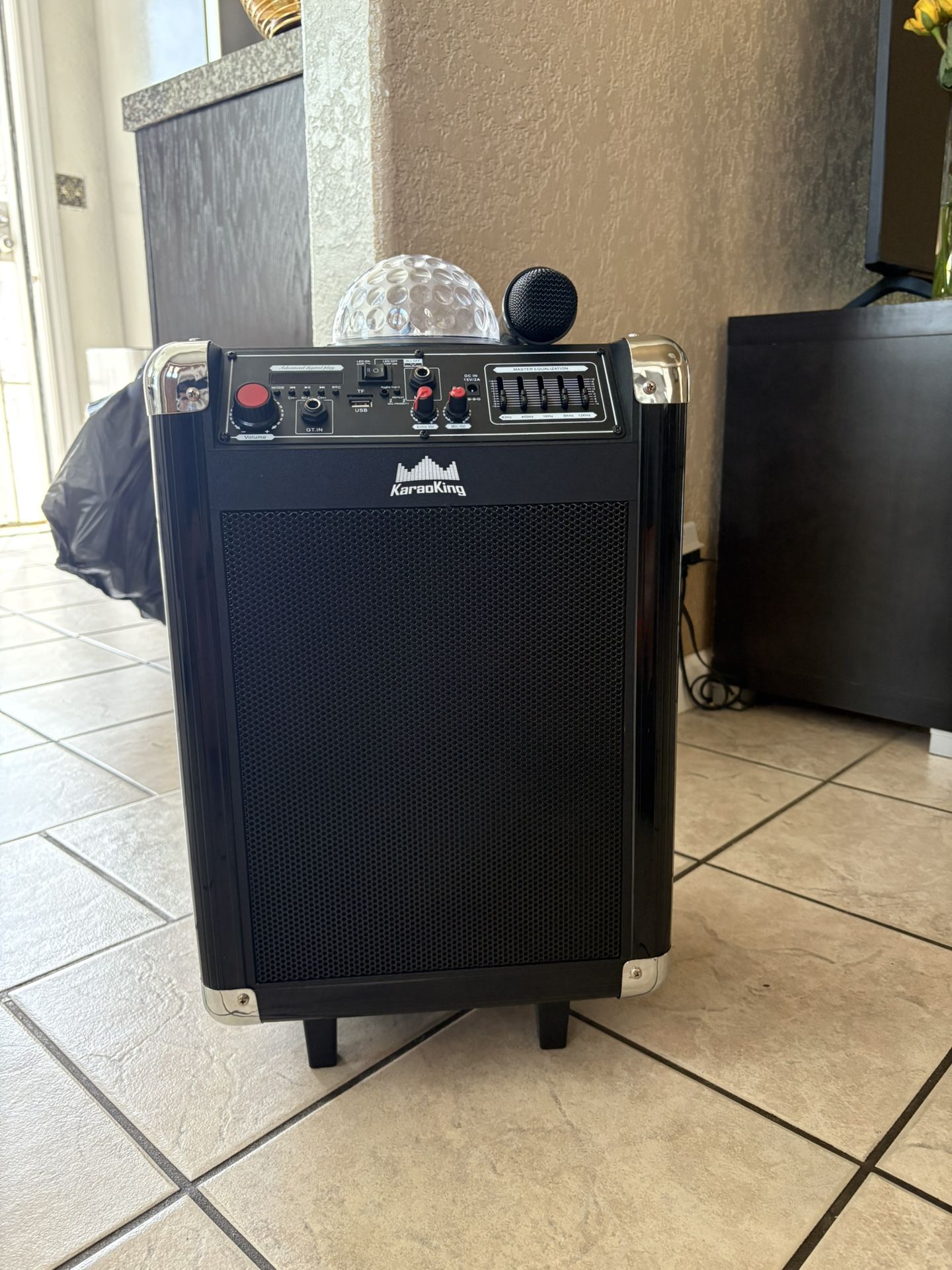 Karaoking karaoke machine speaker