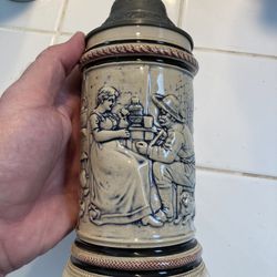 Vintage 20 Ounce Beer Stein