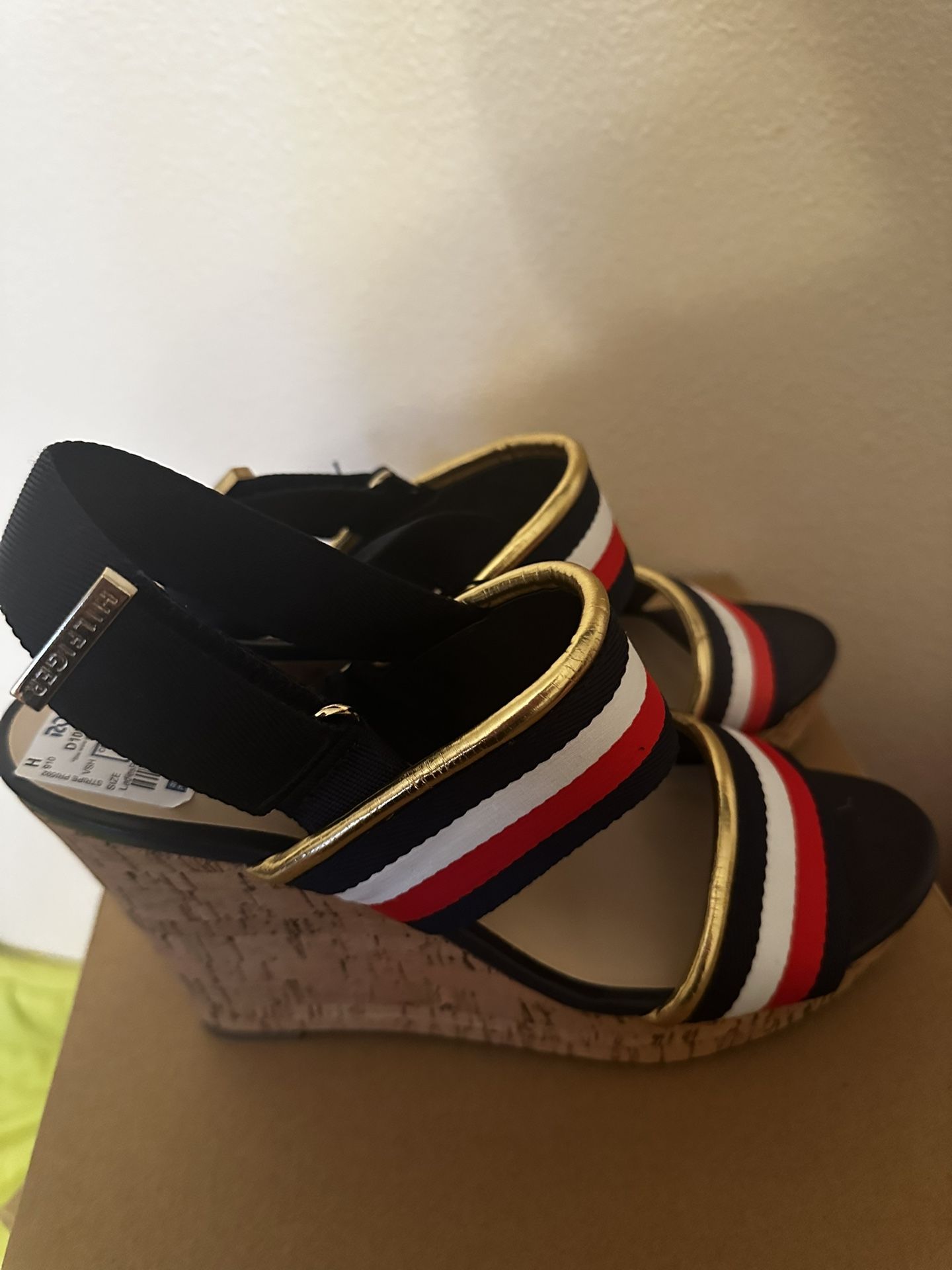 Tommy Hilfiger