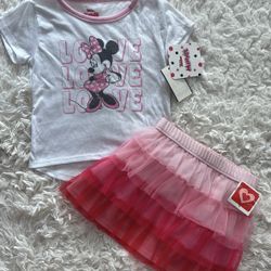 Minnie Mouse Valentine’s Outfit