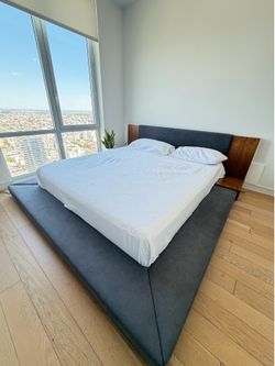 California King Modern Low Platform Bed w/ Upholstered Frame & Wood Headboard