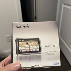 Garmin Nüvi 1300 GPS Navigation System – Car & Truck Compatible