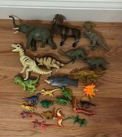 Large Lot of Plastic Animal & Dinosaur Figures