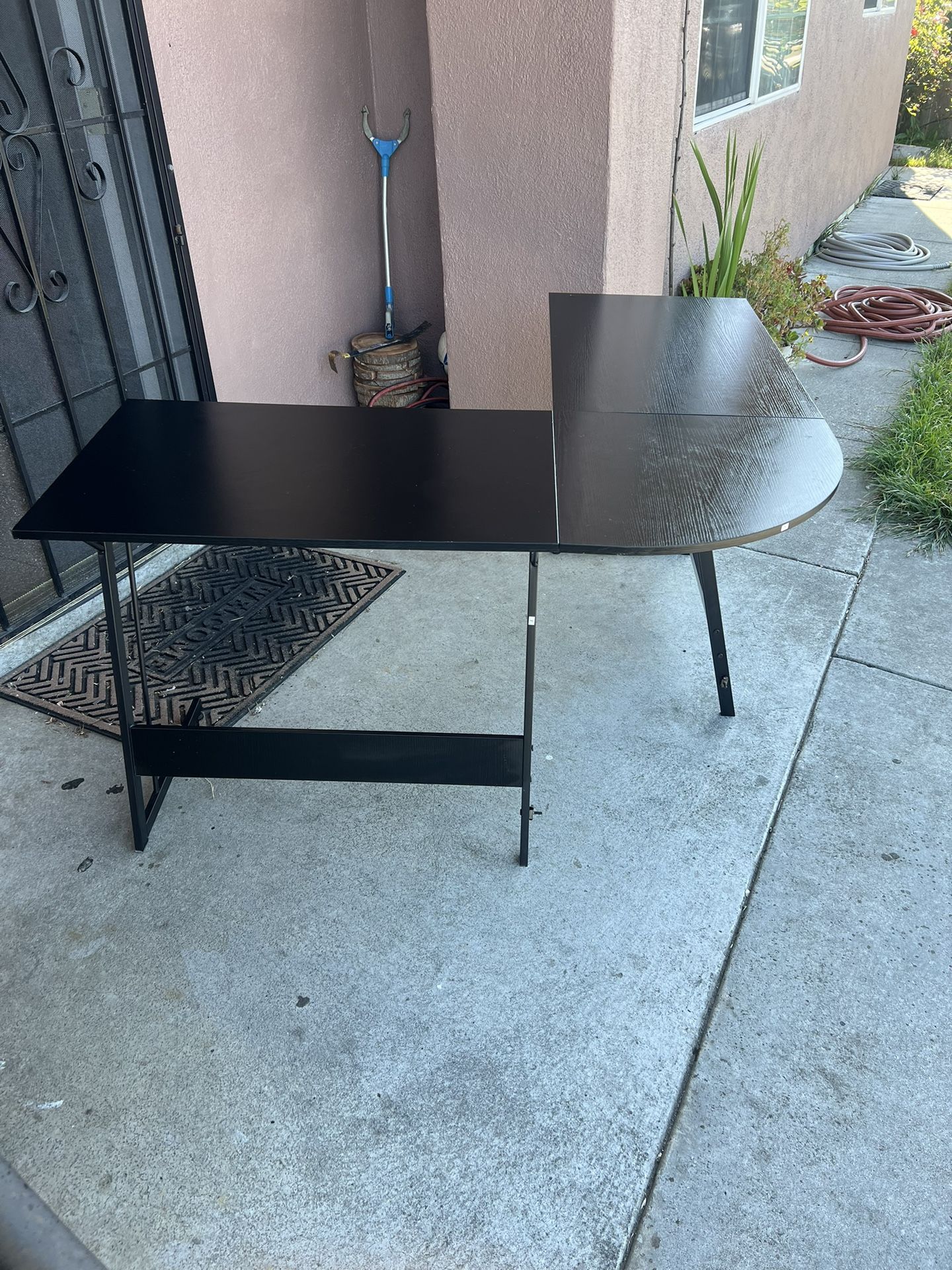 All black corner desk