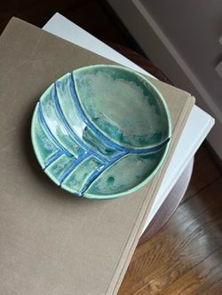 Small Handcrafted Accent Bowl ( D5.3” ) firm on price