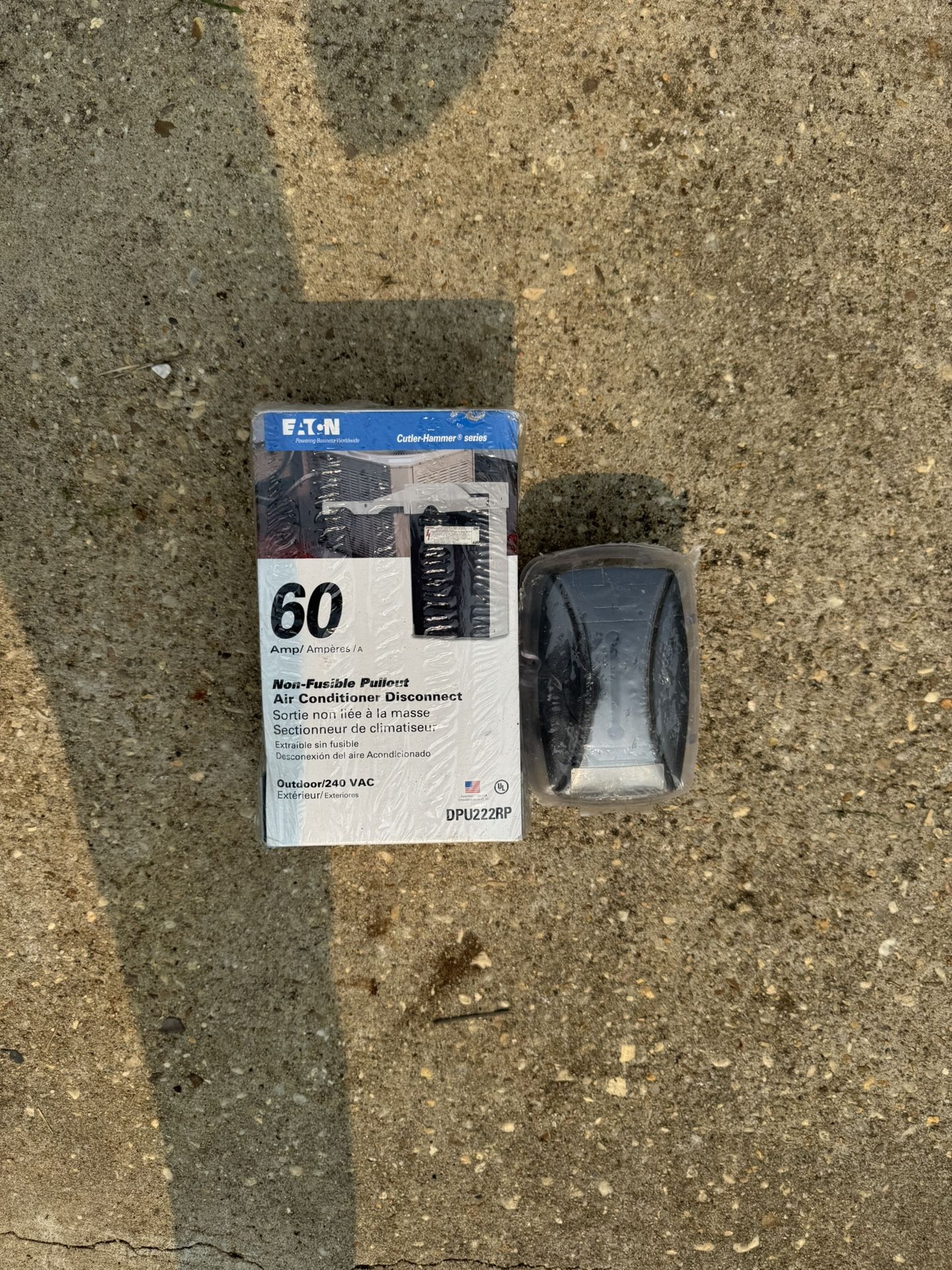 Non-Fusible Pullout Air Conditioner Disconnect And Single Gang For Outside