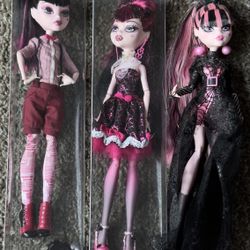 monster high draculaura lot