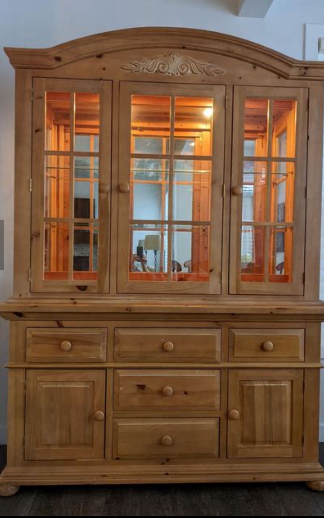 Broyhill Fontana China Cabinet