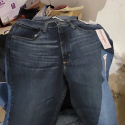 Levis