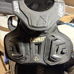 2 Leatt Fusion Vest 2.0 jr 