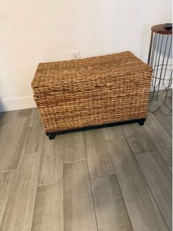 Wicker storage basket