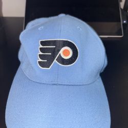 RARE!! Baby Blue Philadelphia Flyers Starter Hat