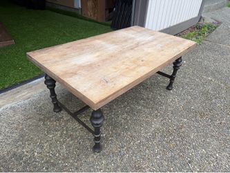 World market coffee table