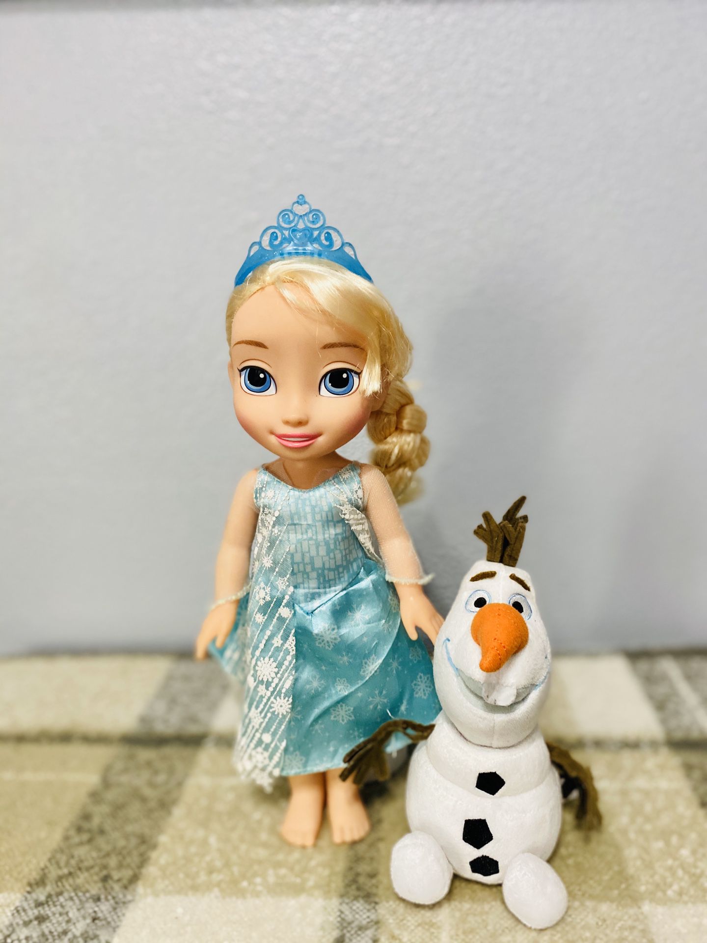 Disney Elsa doll and Olaf plush