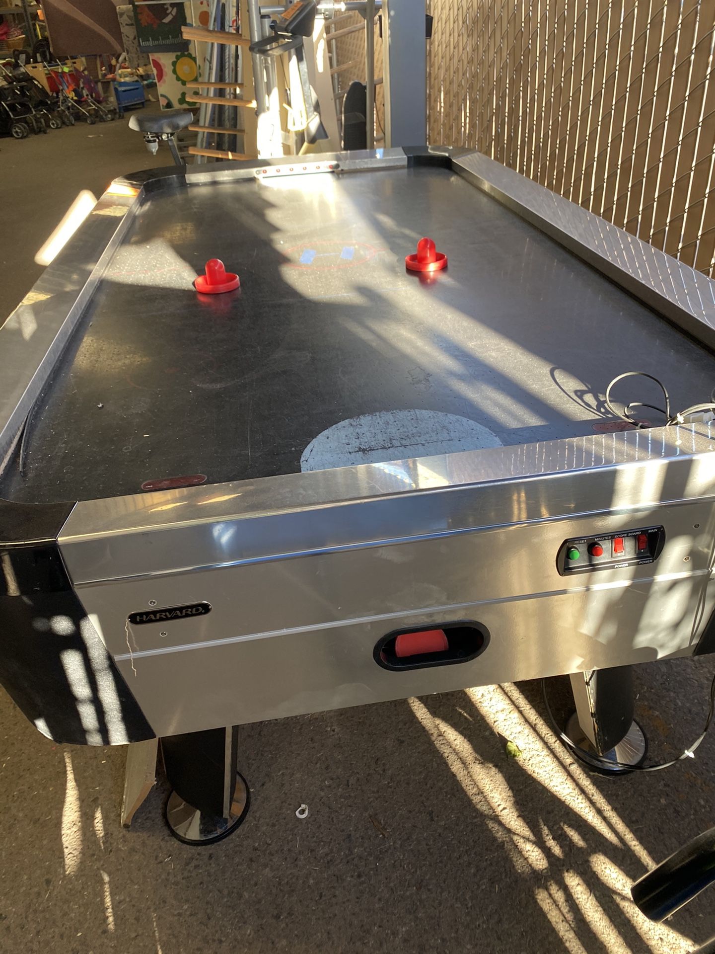 Air Hockey Table