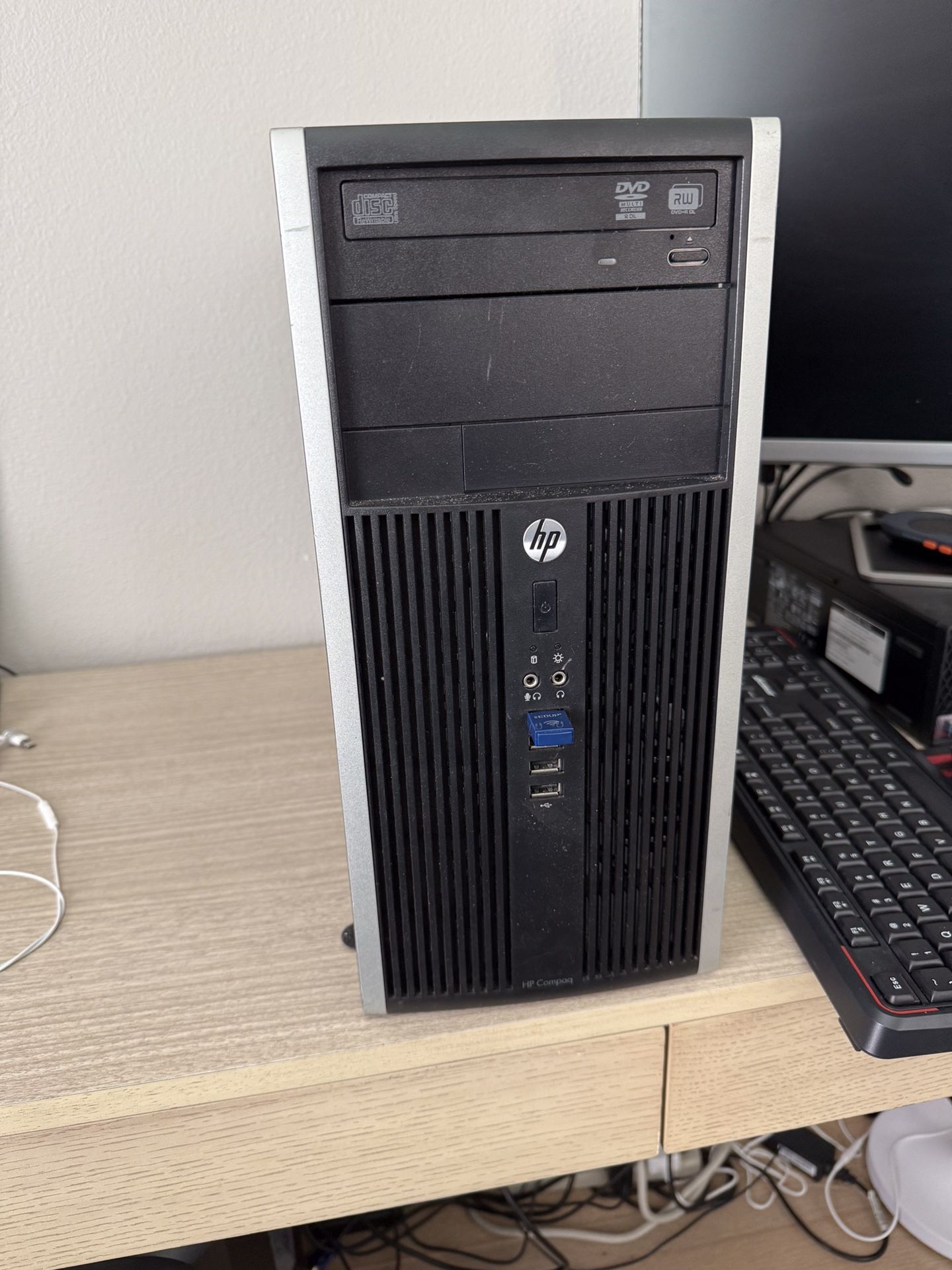 HP Desktop Computer Tower 16 GB Ram 256 GB HD Windows 10 Wi-Fi DVD