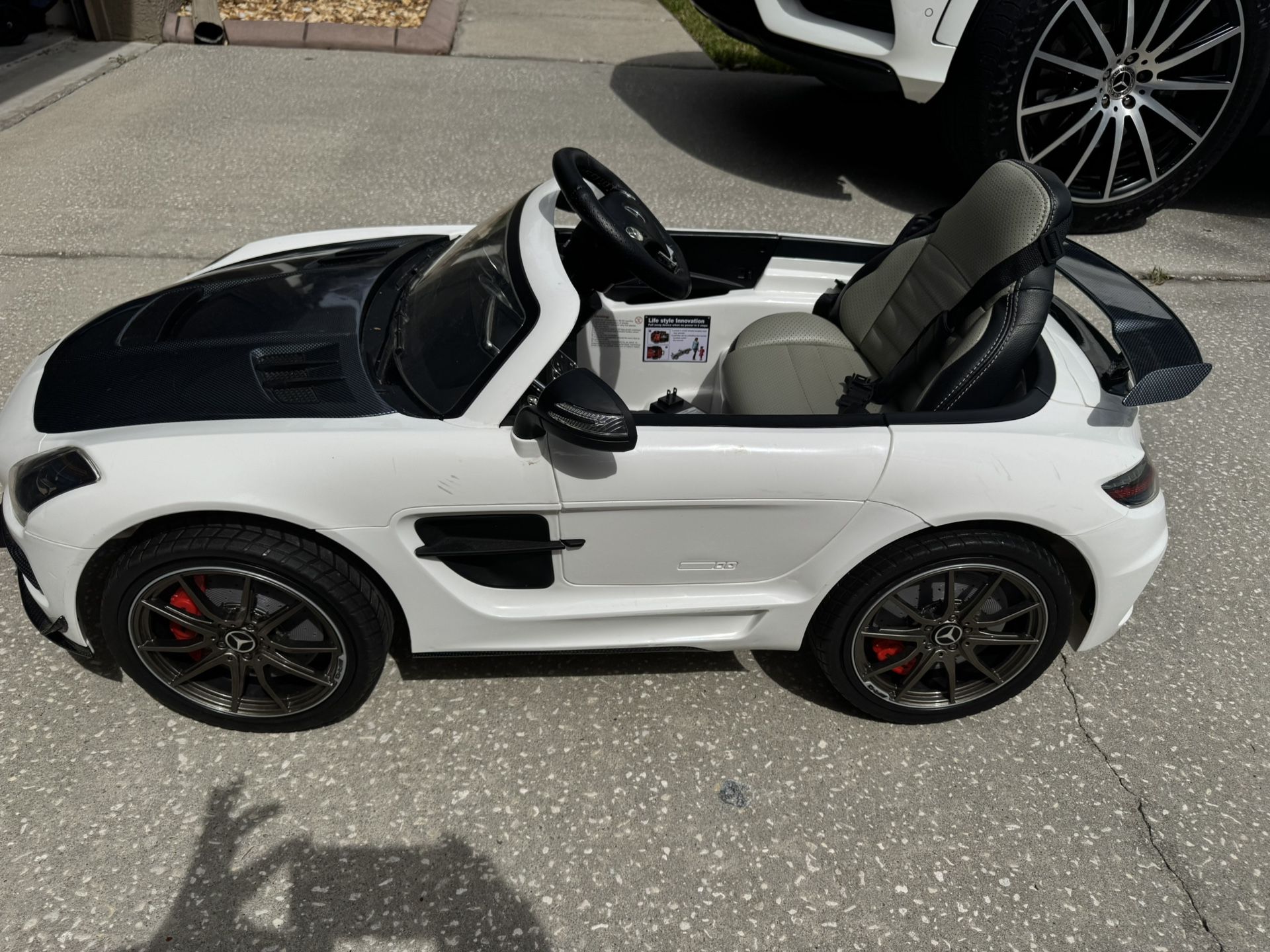 Kids Car With Remote And Charger.